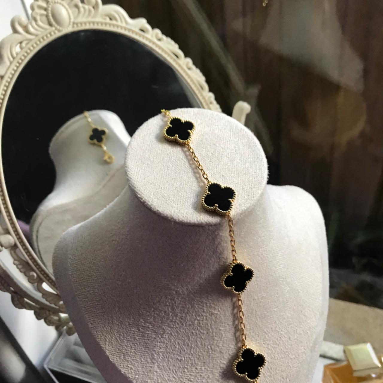 Pulsera Clover: Elegancia y Suerte en Cada Detalle - Automaticprime